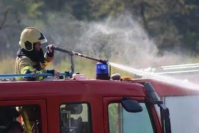 Brand auf meinem Grundstück Wer zahlt wenn das Feuer auf mein Haus übergreift